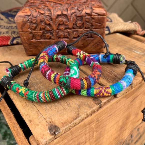 🎉HP🎉✨WOVEN TRIBAL BOHO FRIENDSHIP BRACELET✨ - Picture 4 of 7